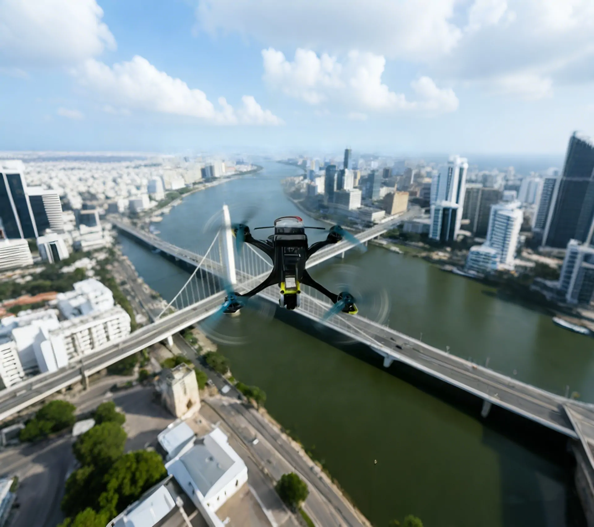 突击者无人机在城市桥梁巡检